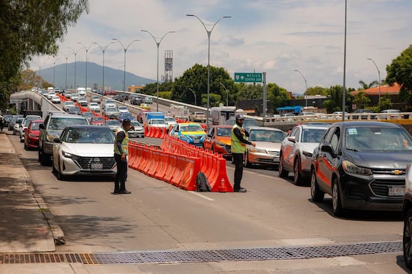 Se exhorta a transporte de carga a respetar restricciones de circulación por obras del tren México-Querétaro