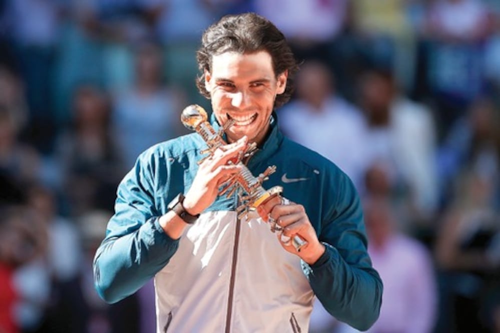 Confirma su reinado en polvo de ladrillo