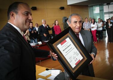 Dan reconocimiento a ex Gallo