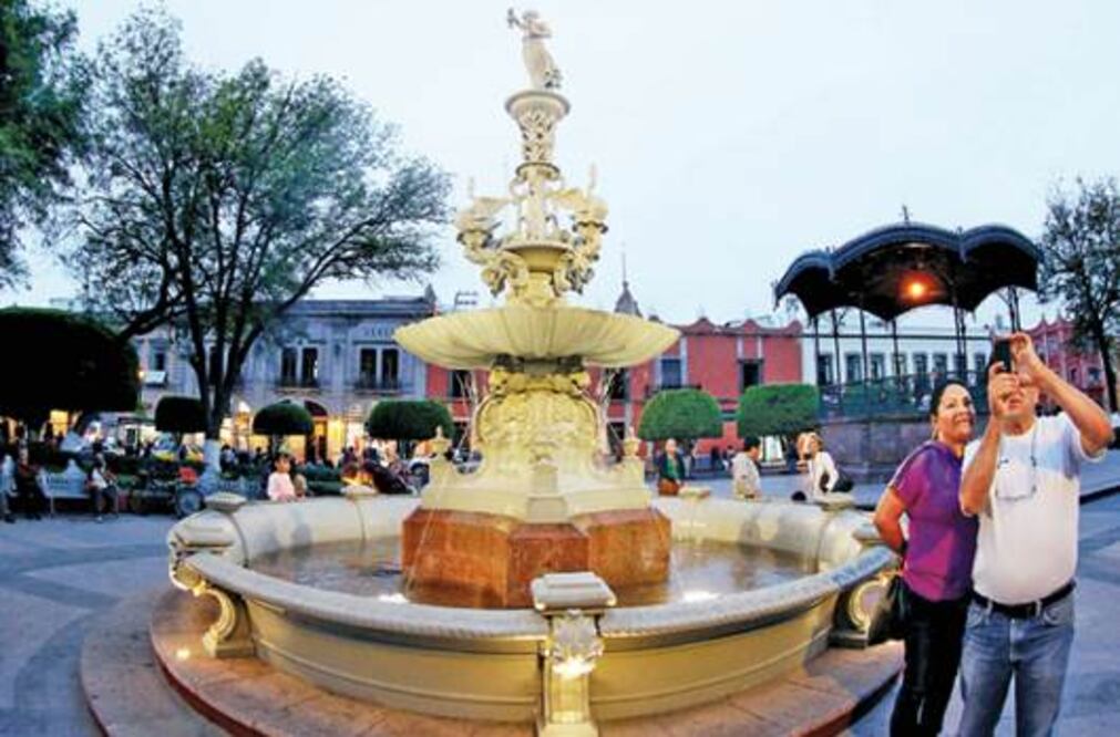 Capturan ‘selfie’ en fuentes