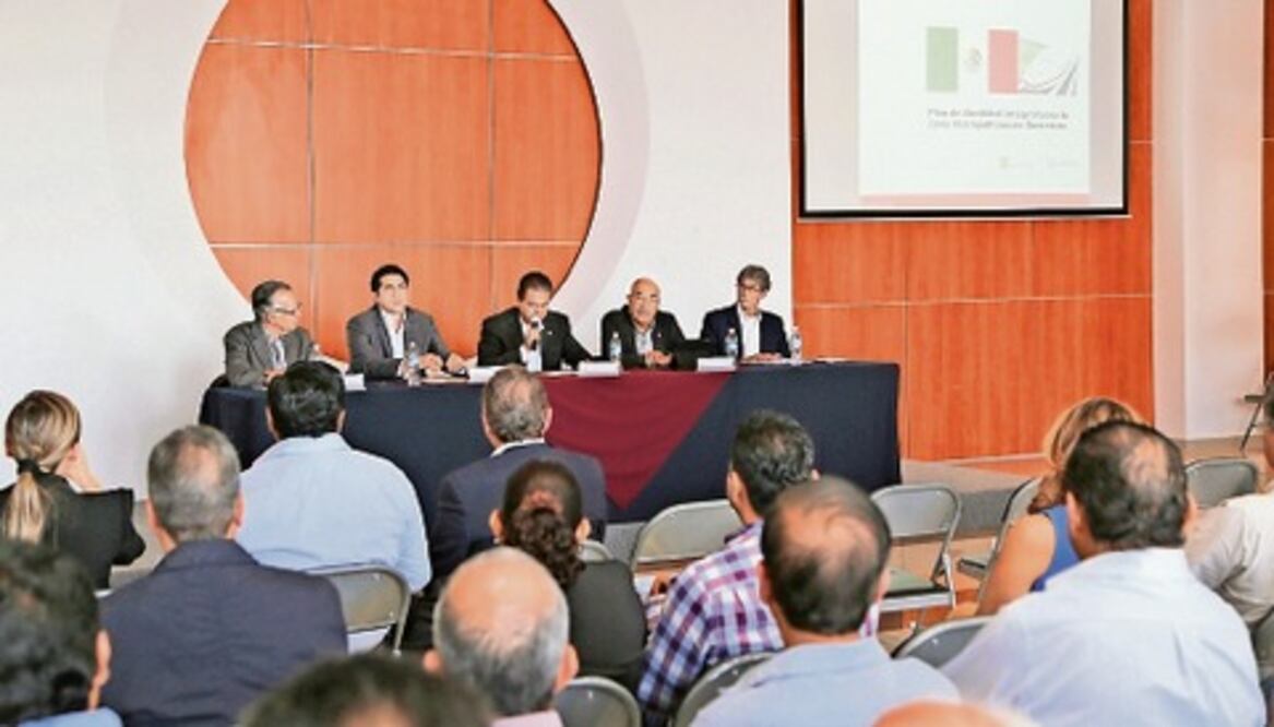 Discuten proyecto de tren rápido