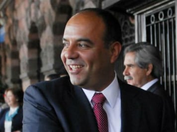 Loyola participa en foro sobre Reforma Energética