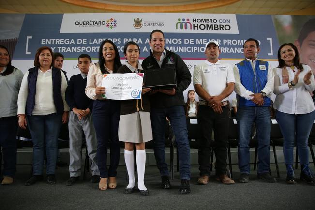 Premian a los mejores alumnos de secundaria