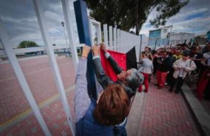 Alumnos realizan marcha en SJR 