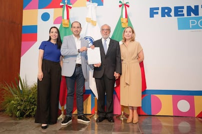 Ignacio Loyola, exgobernador de Querétaro, busca la presidencia de la República