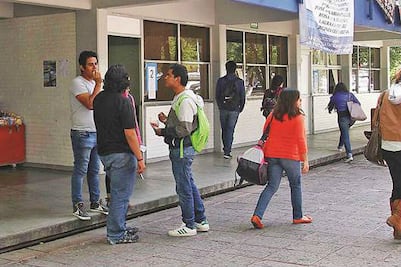 Exhorta Calzada apoyar a jóvenes