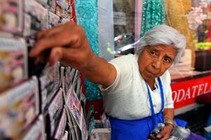 Vende lotería desde hace 37 años