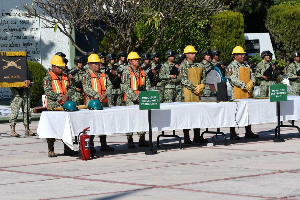 Sedena destruye 218 armas aseguradas en Querétaro durante 2024