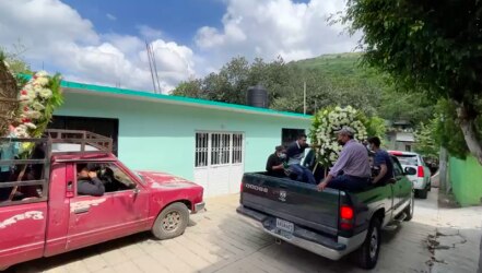 Trasladan el cuerpo de Marcial Trejo a Ahuacatlán, en la Sierra Gorda, donde será sepultado