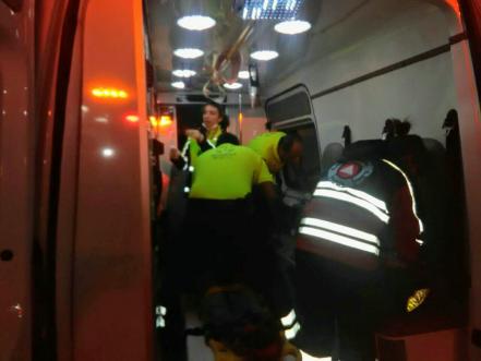 Jóvenes atropellados en la carretera