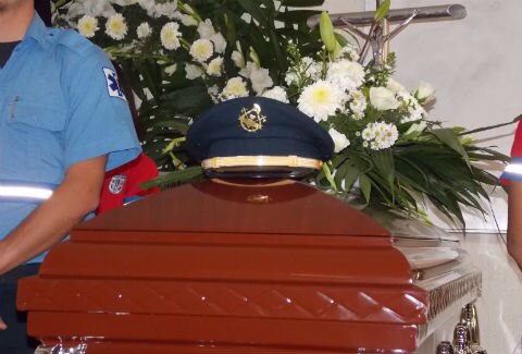 Velan cuerpos de bomberos