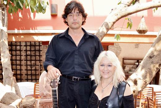 Regresa a la música Juan Carreón