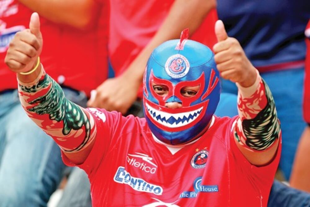 Los Gallos sin miedo al tiburón