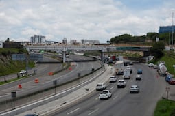 Avanzan reparaciones de socavones en la carretera 57, informan