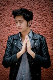 Aaron Trooper estrenará el video de “Lick your face”