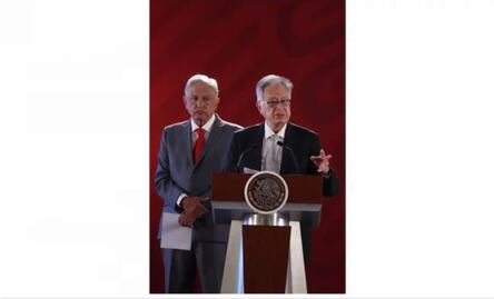 Bartlett señala a Calderón y ex funcionarios de "desmantelar" la CFE