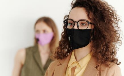 Cuándo y cómo lavar el cubrebocas de manera correcta