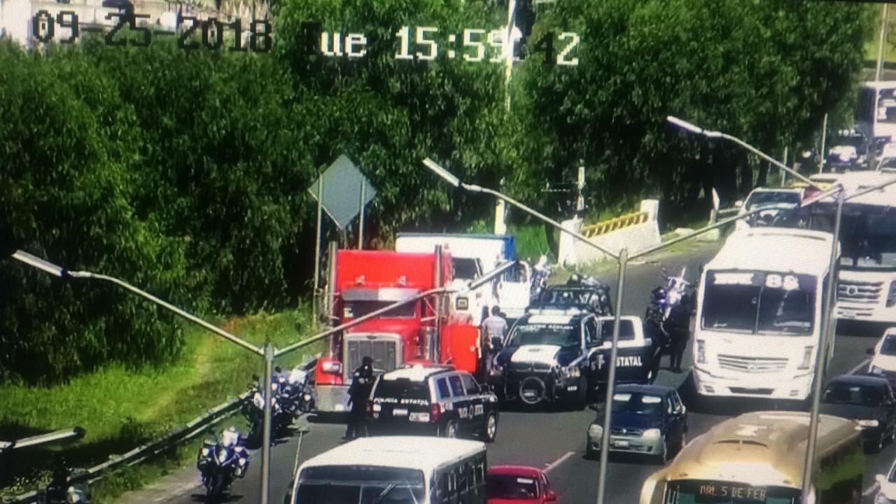 Policía es atacado después de levantar una infracción