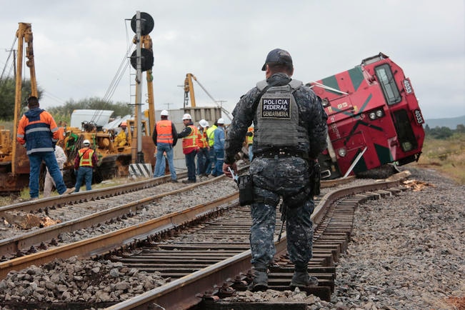 Vigila Gendarmería las vías de tren en Tequisquiapan