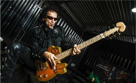 El tiempo dirá de qué lado masca la iguana: Alex Lora sobre AMLO