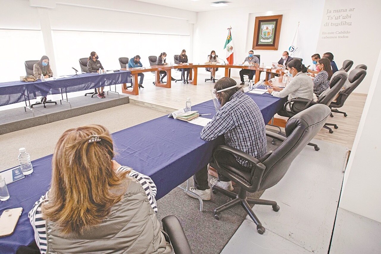 Inegi: "Las mujeres ocupan 60% de los puestos en los gobiernos municipales"