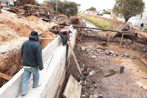 Piden dar continuidad a las obras públicas