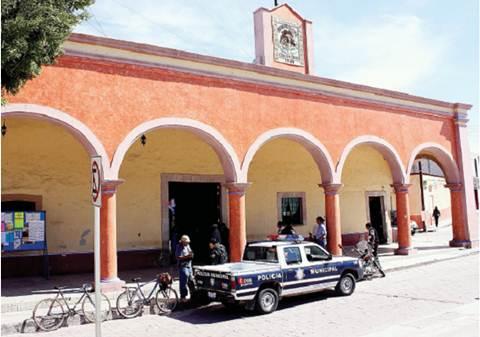 Colón denuncia por peculado a ex alcalde