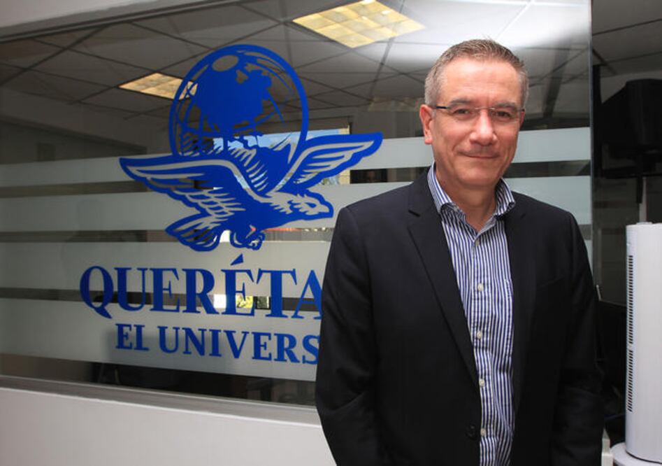Ángel Pedreo Alonso, periodista mexicano que radica en Dallas, Texas, recomienda a los inmigrantes hispanos conocer sus derechos y obligaciones (CÉSAR GÓMEZ. EL UNIVERSAL)