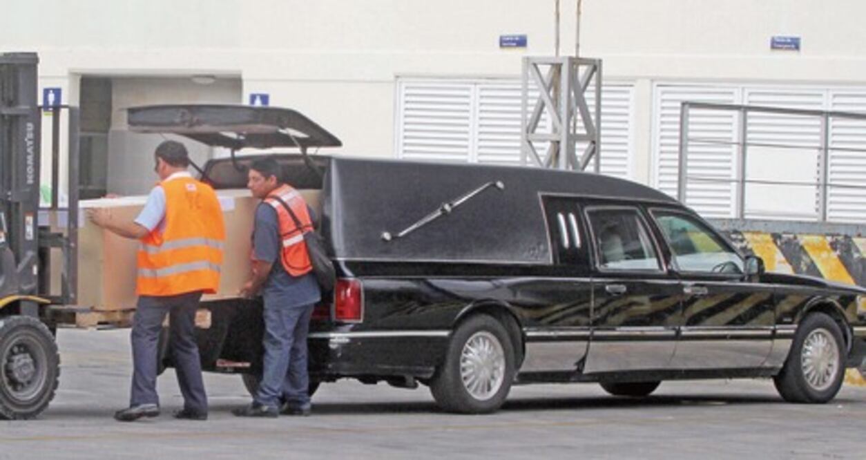 Paco de Lucía, en camino a España