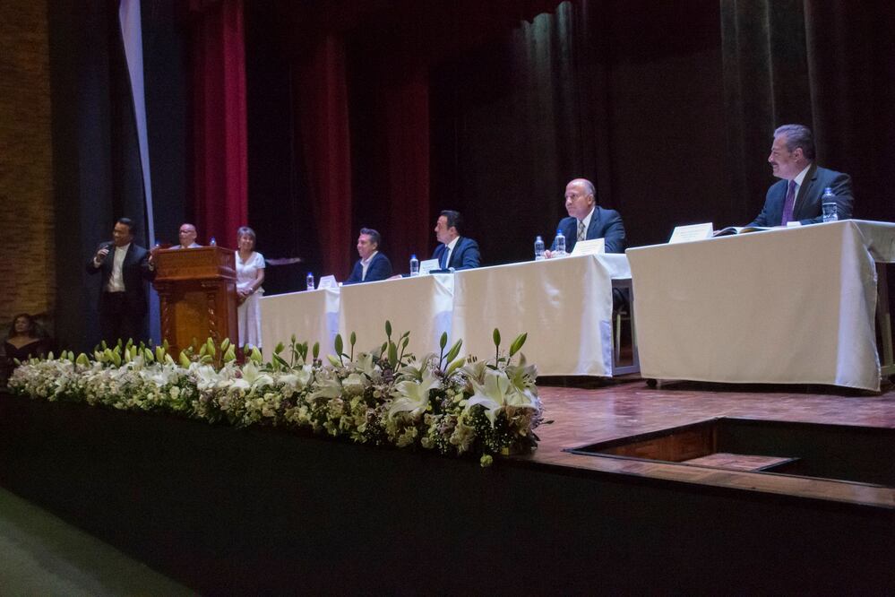 Adolfo Ríos no asistió al foro por cuestiones de agenda, informó el equipo del candidato.