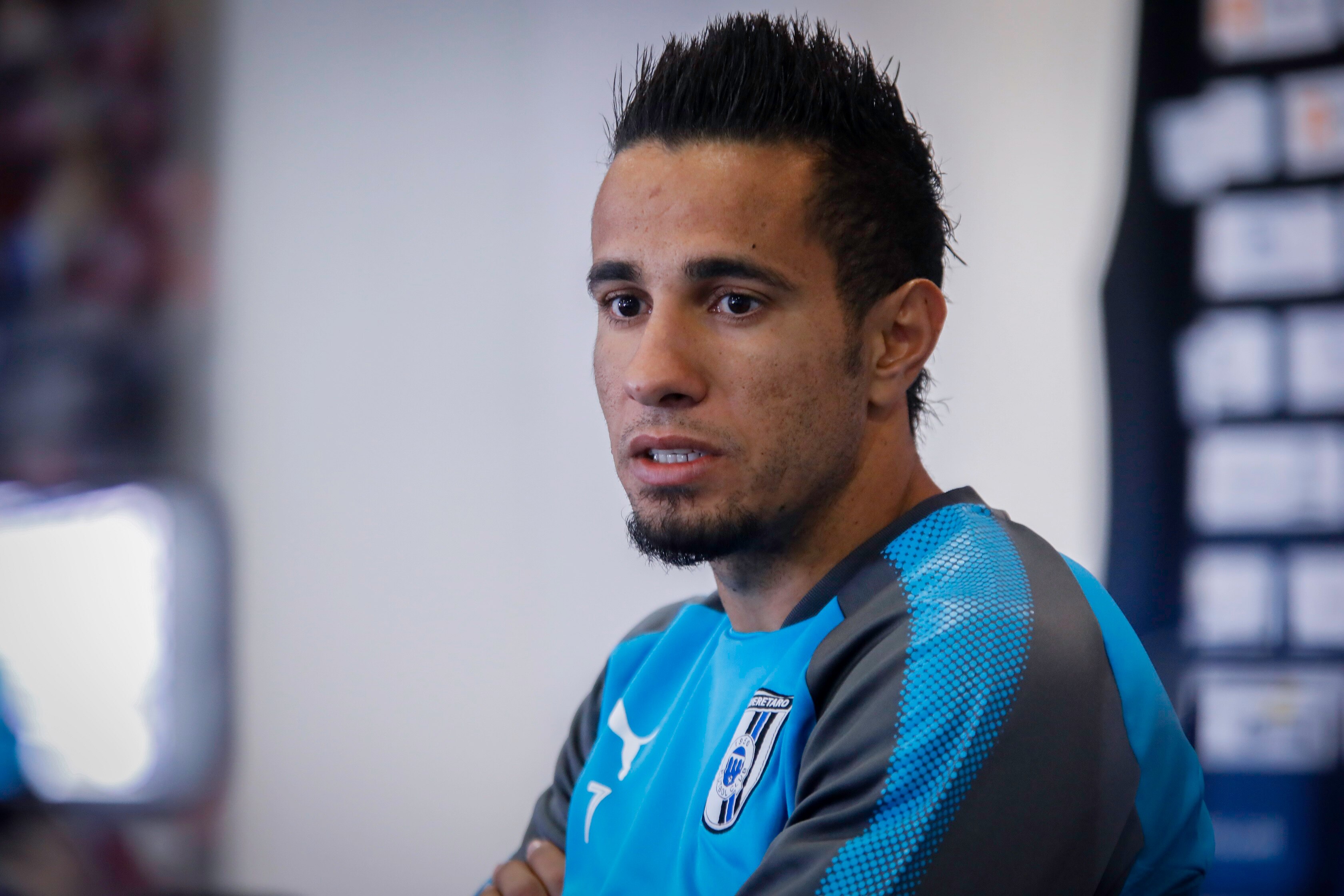 Recia competencia por la titularidad en Gallos