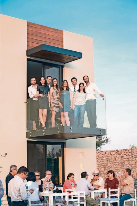 Los socios Jesús Alberto López, Mario Alejandro Lobo, Alejandro Rivera y Luis Gerardo Soto con sus acompañantes (FOTOS: DEMIAN CHÁVEZ. EL UNIVERSAL)