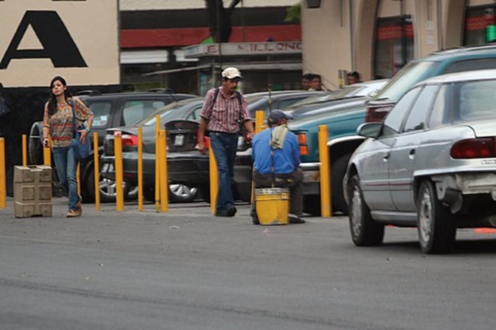 Inspección retira a 65 franeleros