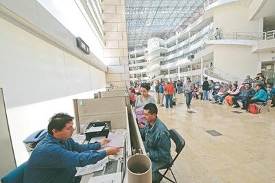 Disponibles, 480 becas para jóvenes estudiantes