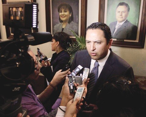 Sin pago, trabajadores de alcaldía de SJR