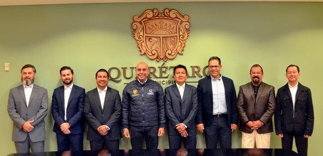 El edil instruyó a los nuevos funcionarios a “trabajar, poniendo todas sus capacidades y conocimientos al servicio de los habitantes de Querétaro” (ESPECIAL)