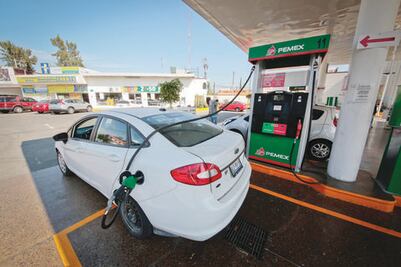 Buscan reformar gasolineras