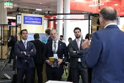 Participa Felifer Macías en la feria Hannover Messe, en Alemania