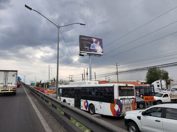 "Obras en 5 de Febrero afectan frecuencia del transporte público"