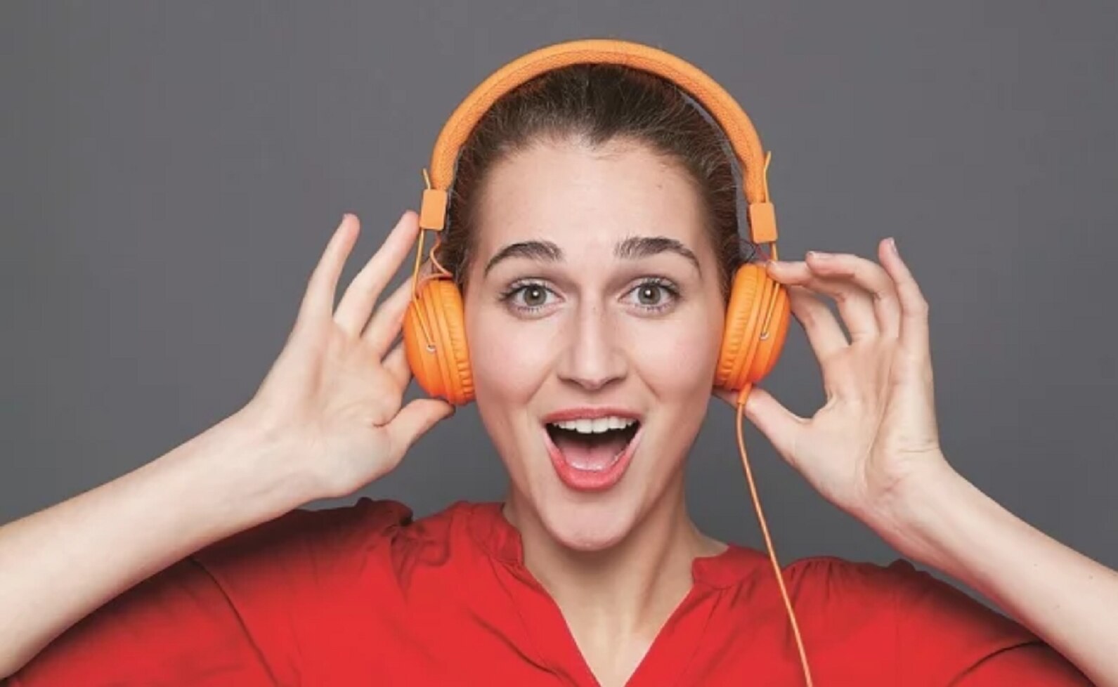 Hábitos musicales de los 'millennials' ponen en riesgo sus oídos: OMS