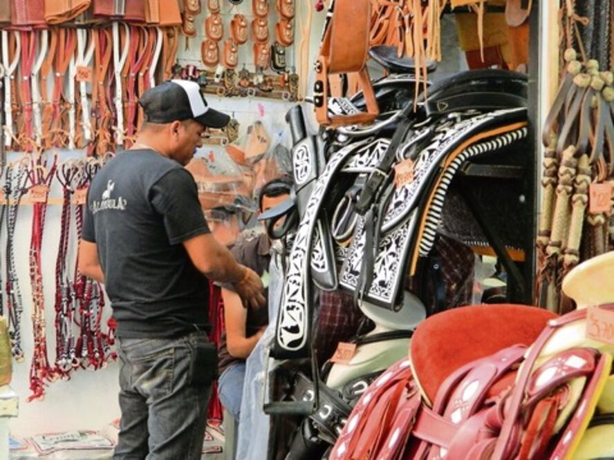 Prevén baje venta de artículos de charrería