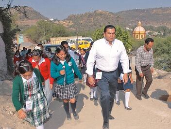 Lamentan revocación de inhabilitación a ex alcalde 