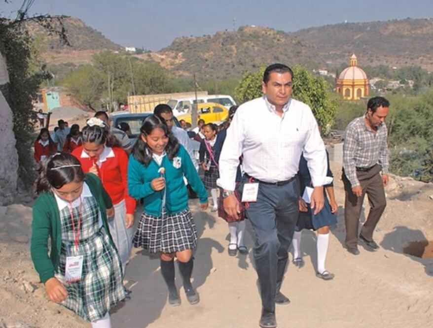 Lamentan revocación de inhabilitación a ex alcalde 