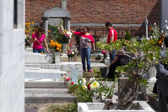 Arranca la campaña de exhumación en panteones  