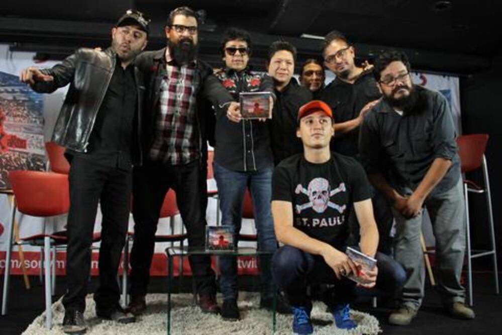 20 años después, aún son jóvenes rockeros