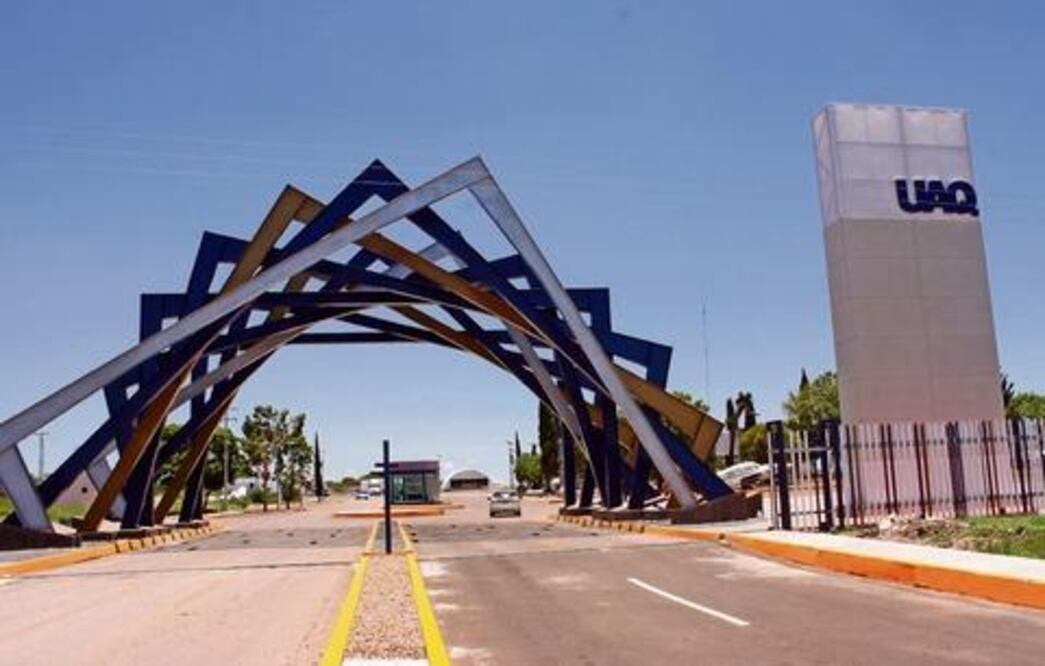 Firman convenio para fortalecer a cronistas