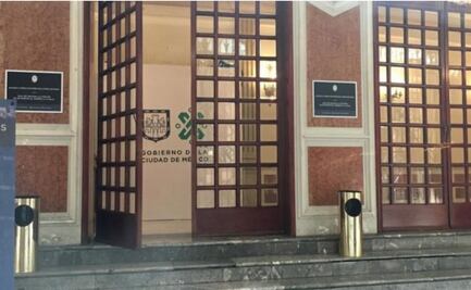 Nuevo logo de CDMX ya luce en el Teatro de la Ciudad