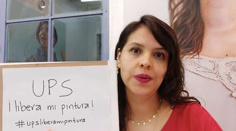 Artista vive calvario para que su obra llegue a España; la envió por paquetería