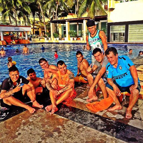 Jugadores de Chile se relajan en Cancún