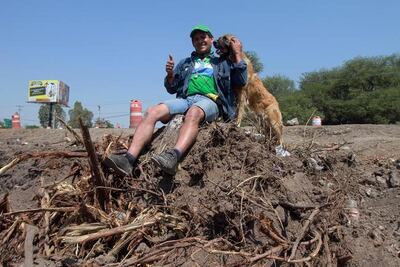 Recaba firmas para evitar tala de árboles